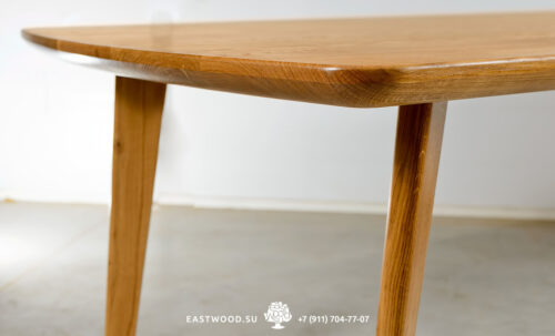 Купить Обеденный стол древесина дуба на сайте Azokhe с быстрой доставкой по Москве и области.