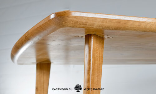 Купить Обеденный стол древесина дуба на сайте Azokhe с быстрой доставкой по Москве и области.