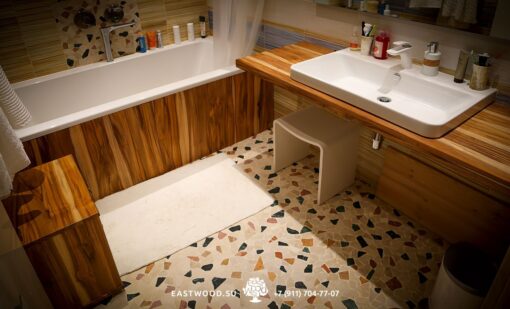 Купить Столешница в ванную древесина тика на сайте Azokhe с быстрой доставкой по Москве и области.
